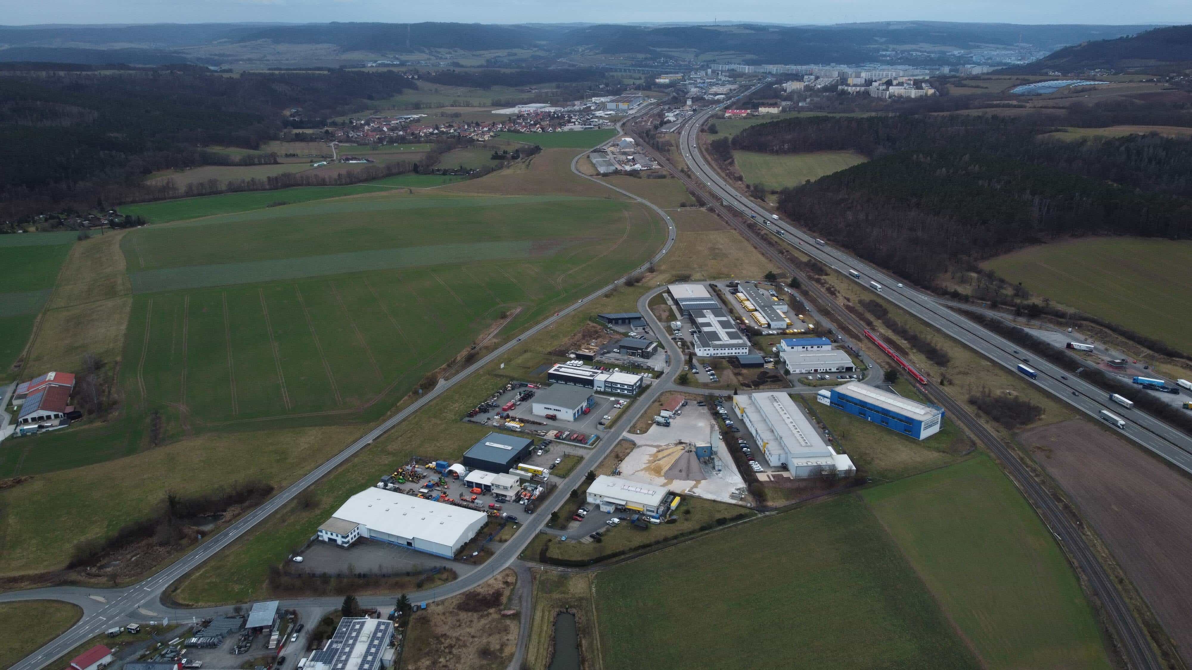 Ansicht 2: Luftbild Richtung Osten gesamtes Gewerbegebiet "Oberanger-Unteranger"