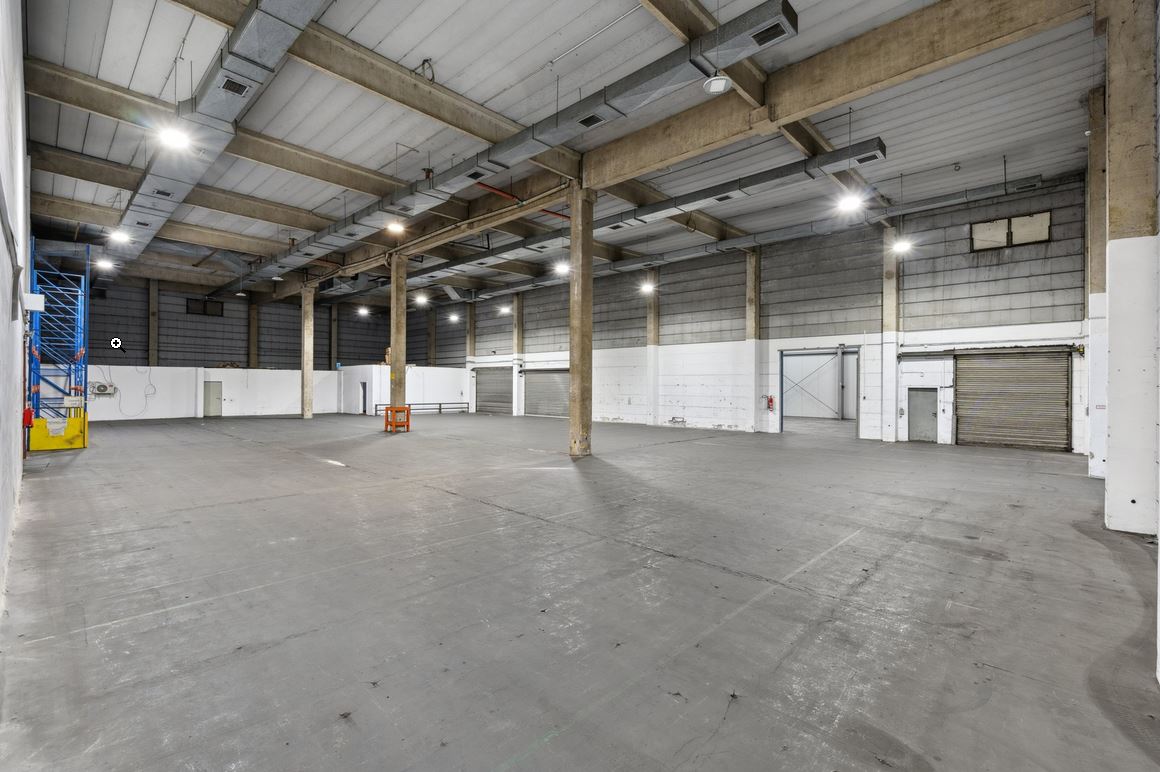 Lagerhalle nördlich von Hannover innen