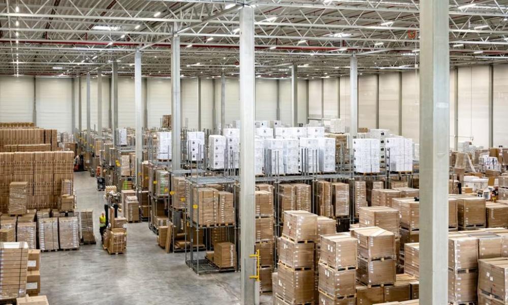 Warehouse and logistics center in Koblenz inside