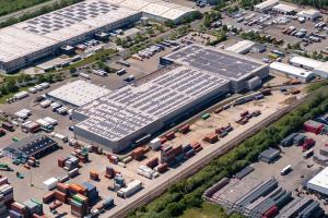 Große Lagerhalle in Bremen