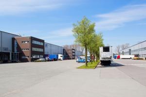 Warehouse and logistics property in Hamburg near port