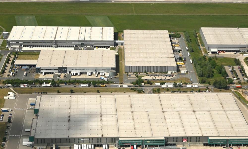 Warehouse and logistics property in Hannover (aerial view)